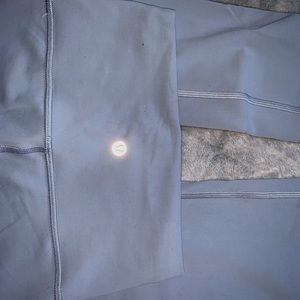 Lululemon 3/4 leg leggings baby blue size 2